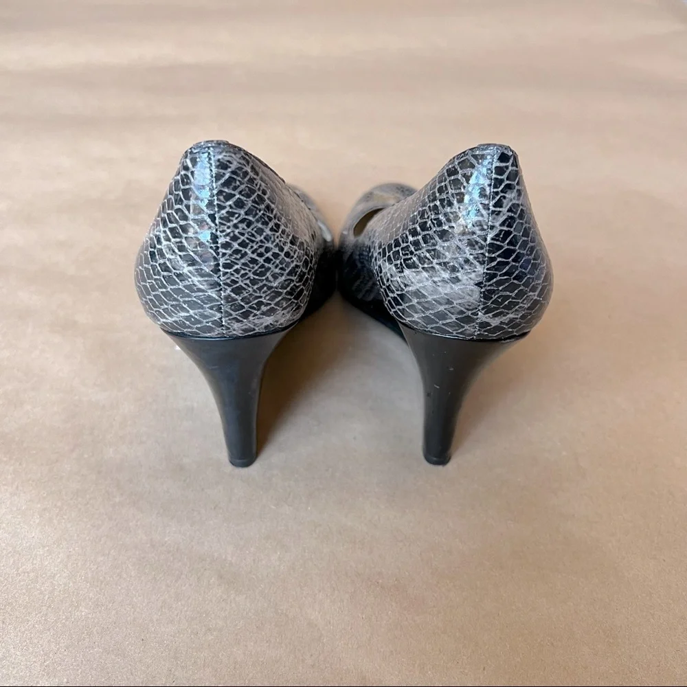 Ellen Tracy Gloria Leather Snakeskin Print Wedge